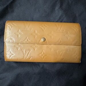 Louis Vuitton Vernis Leather Tan Monogram Wallet